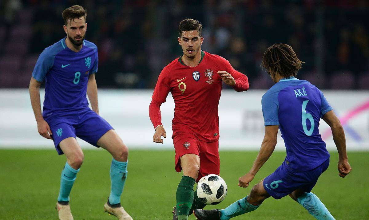 米兰体育-德甲倒计时，达拉斯独行侠转会期止住颓势，细节引发关注，目标明确，数据趋势出现新变化的简单介绍